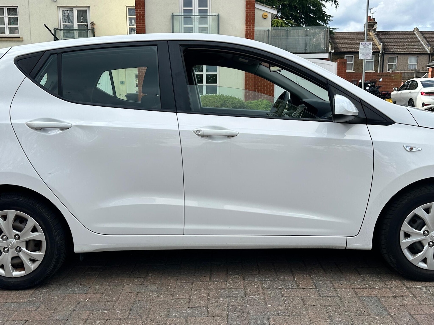 Used Hyundai i10 2014 for sale - 76094769: Photo 46