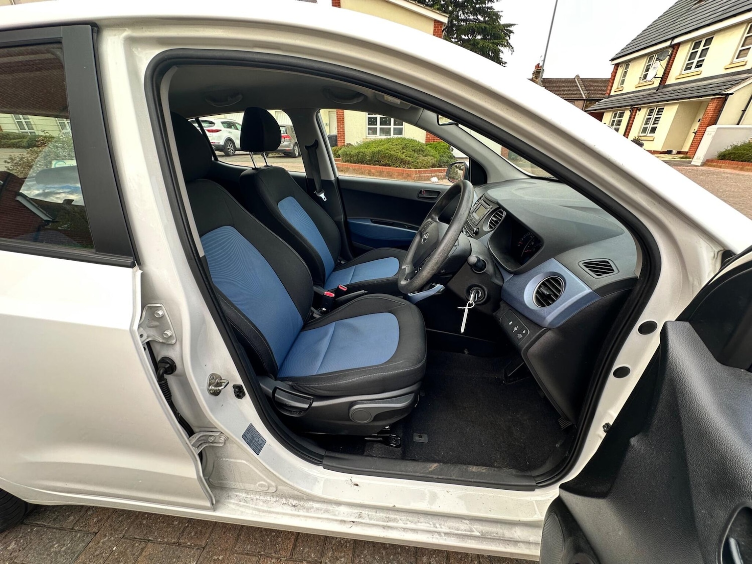 Used Hyundai i10 2014 for sale - 76094769: Photo 65