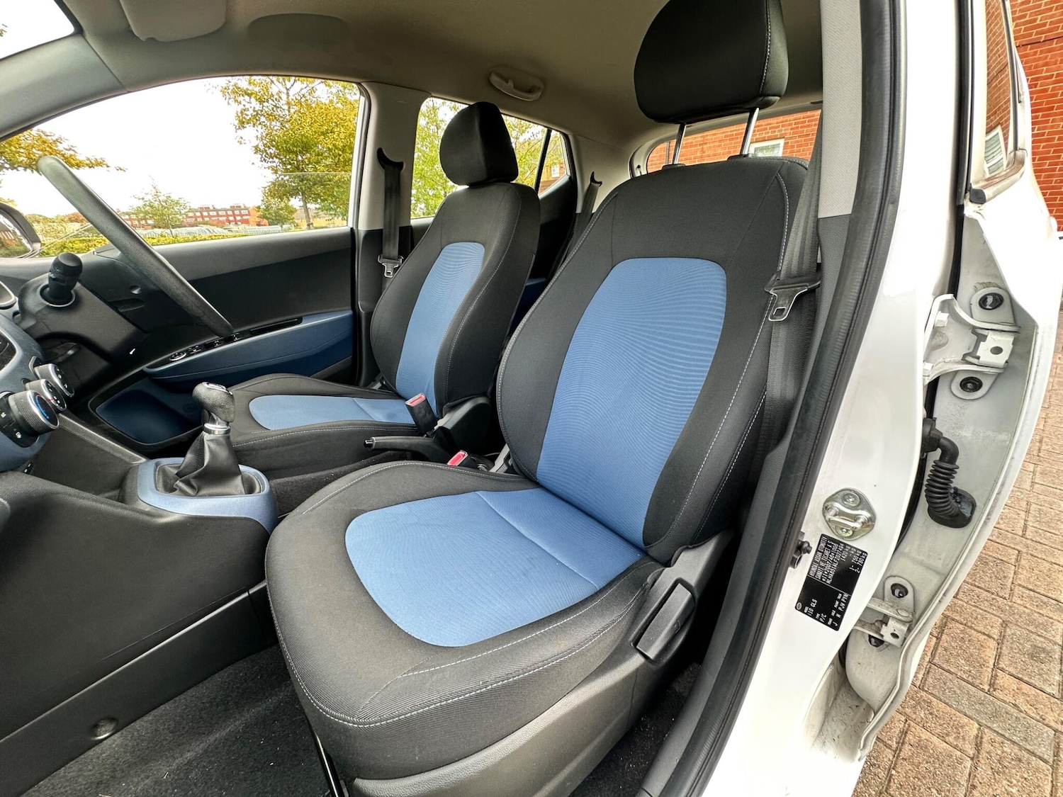 Used Hyundai i10 2014 for sale - 76094769: Photo 74