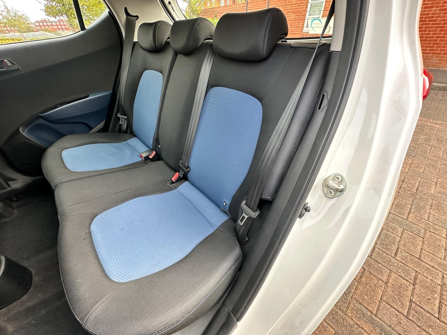 Used Hyundai i10 2014 for sale - 76094769: Photo 79