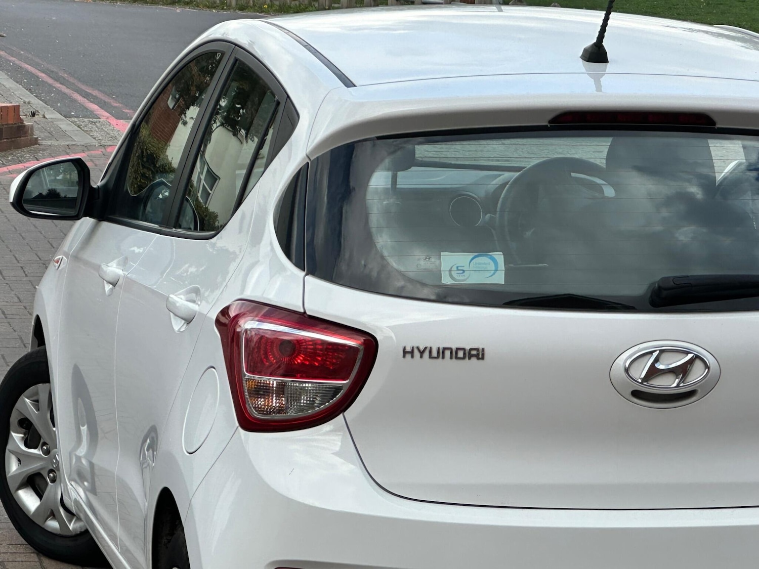 Used Hyundai i10 2014 for sale - 76094769: Photo 8