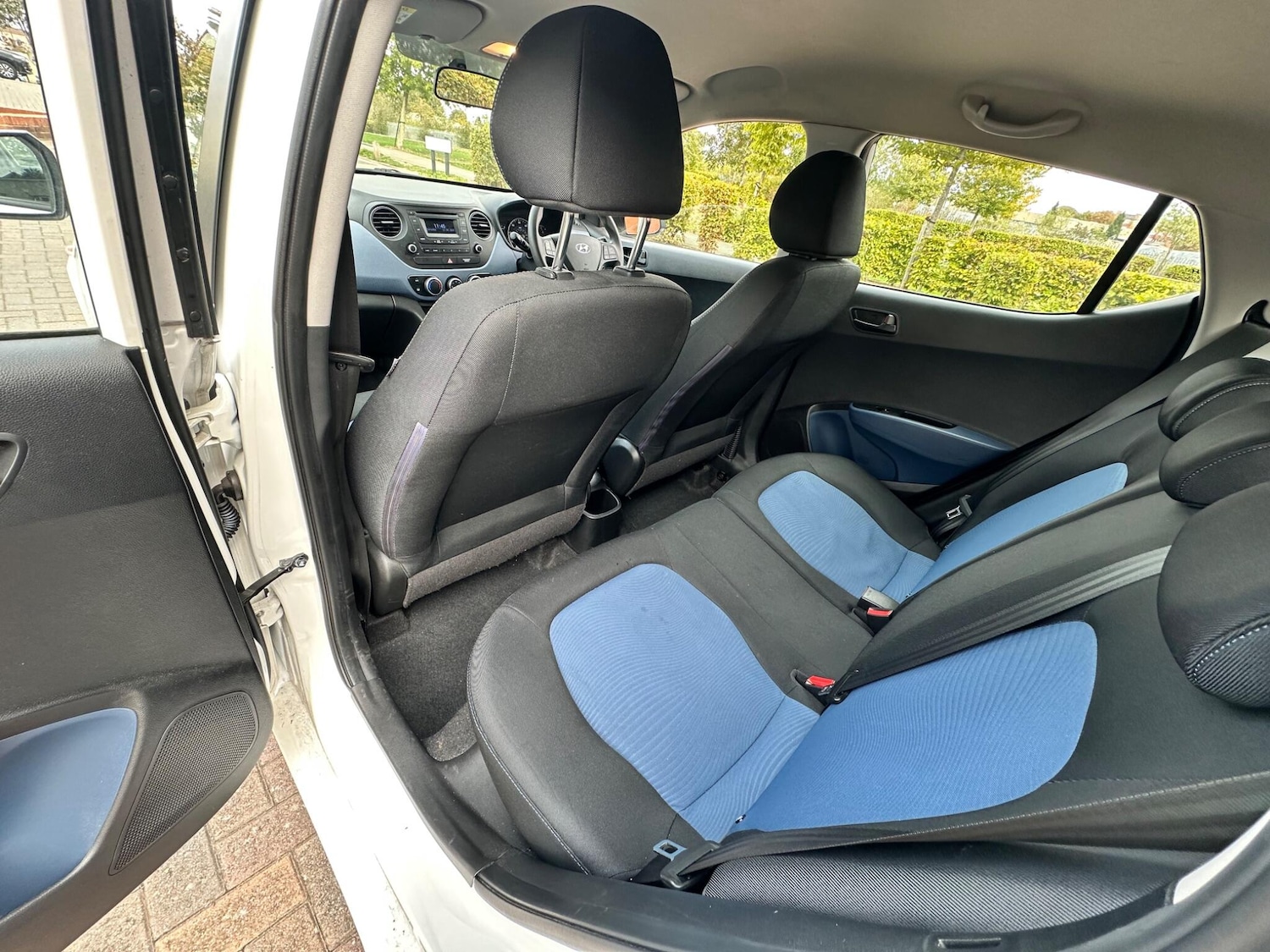 Used Hyundai i10 2014 for sale - 76094769: Photo 81