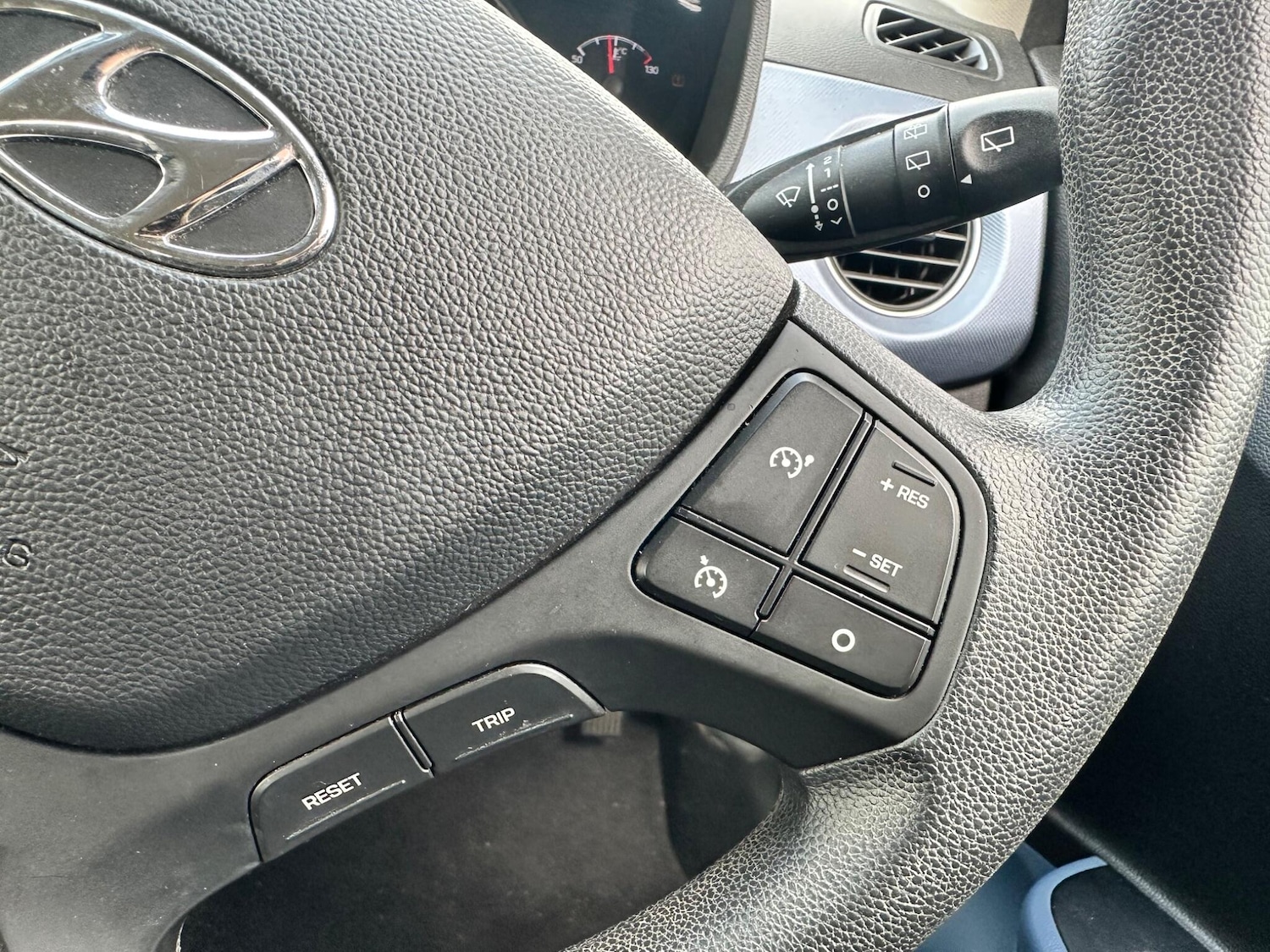Used Hyundai i10 2014 for sale - 76094769: Photo 94