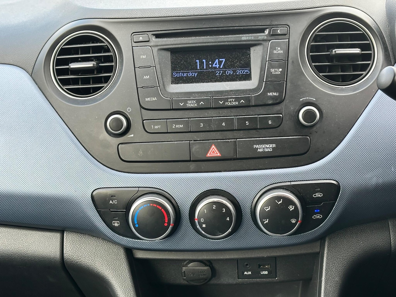 Used Hyundai i10 2014 for sale - 76094769: Photo 97