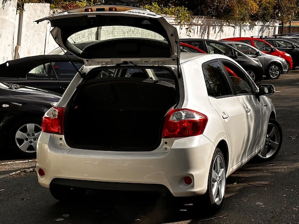 Used Toyota Auris 2011 for sale - 76174819: Photo 11