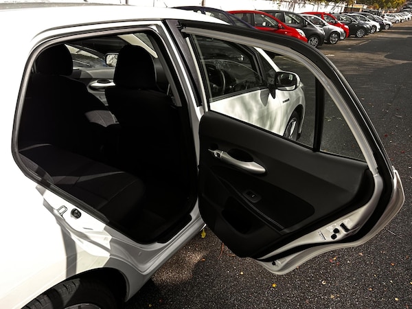 Used Toyota Auris 2011 for sale - 76174819: Photo 22
