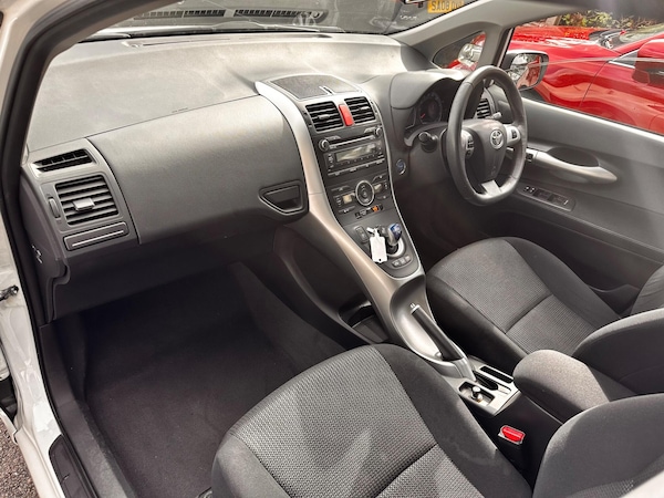 Used Toyota Auris 2011 for sale - 76174819: Photo 25