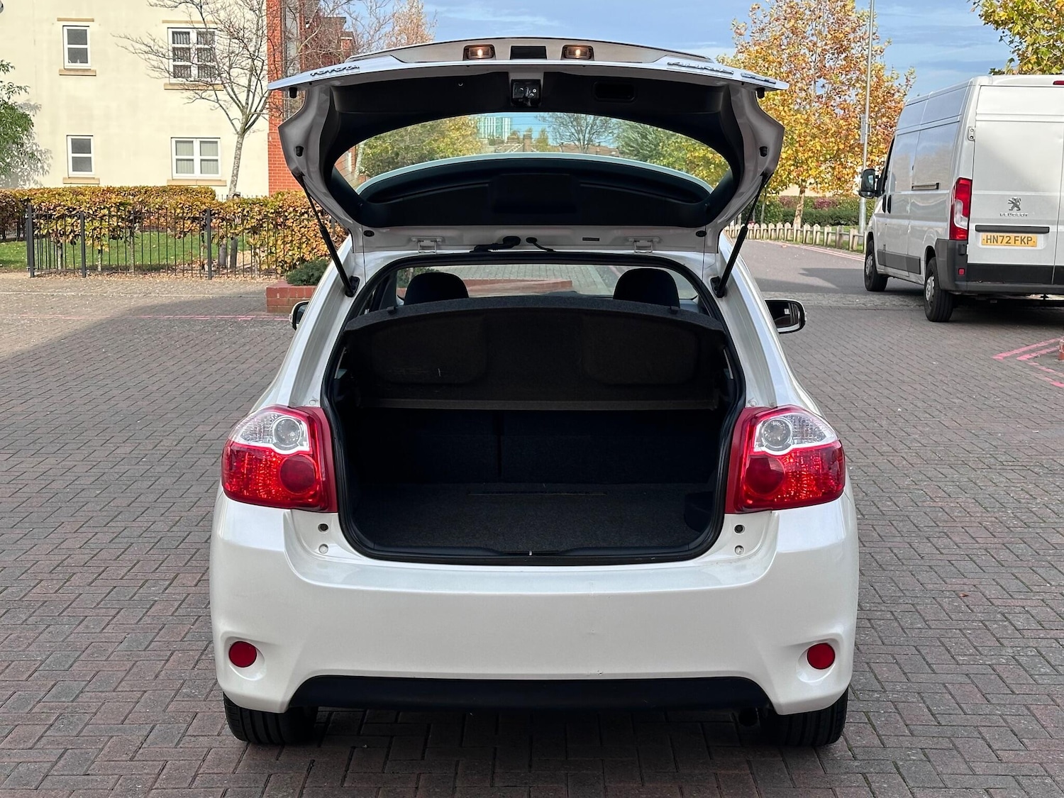 Used Toyota Auris 2011 for sale - 76174819: Photo 26