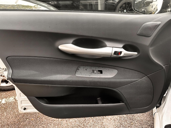 Used Toyota Auris 2011 for sale - 76174819: Photo 26