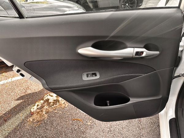 Used Toyota Auris 2011 for sale - 76174819: Photo 31