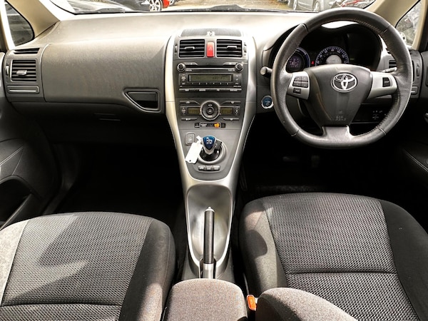 Used Toyota Auris 2011 for sale - 76174819: Photo 37