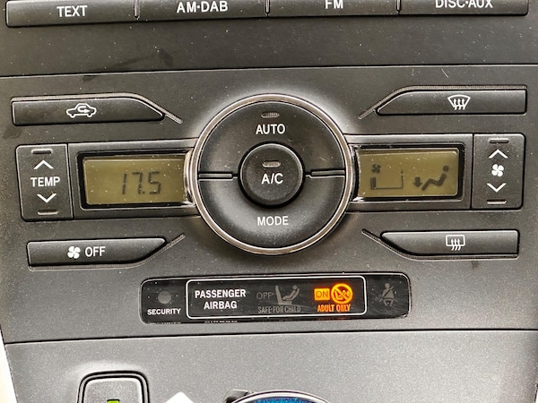Used Toyota Auris 2011 for sale - 76174819: Photo 43