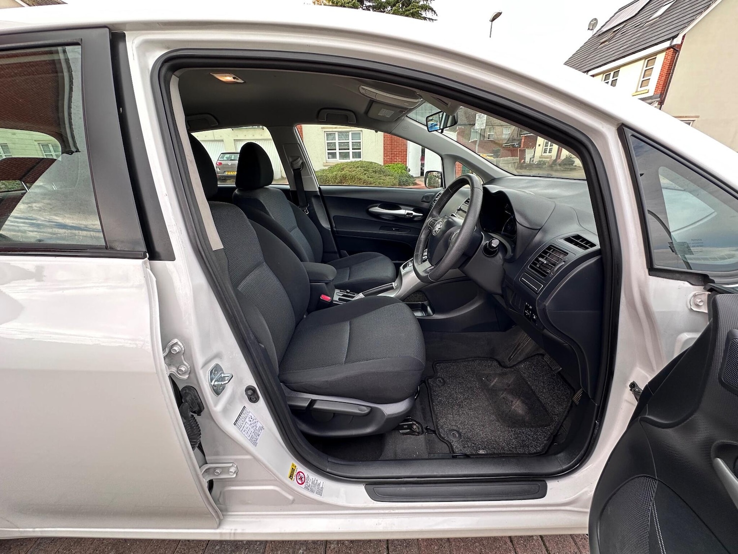 Used Toyota Auris 2011 for sale - 76174819: Photo 60