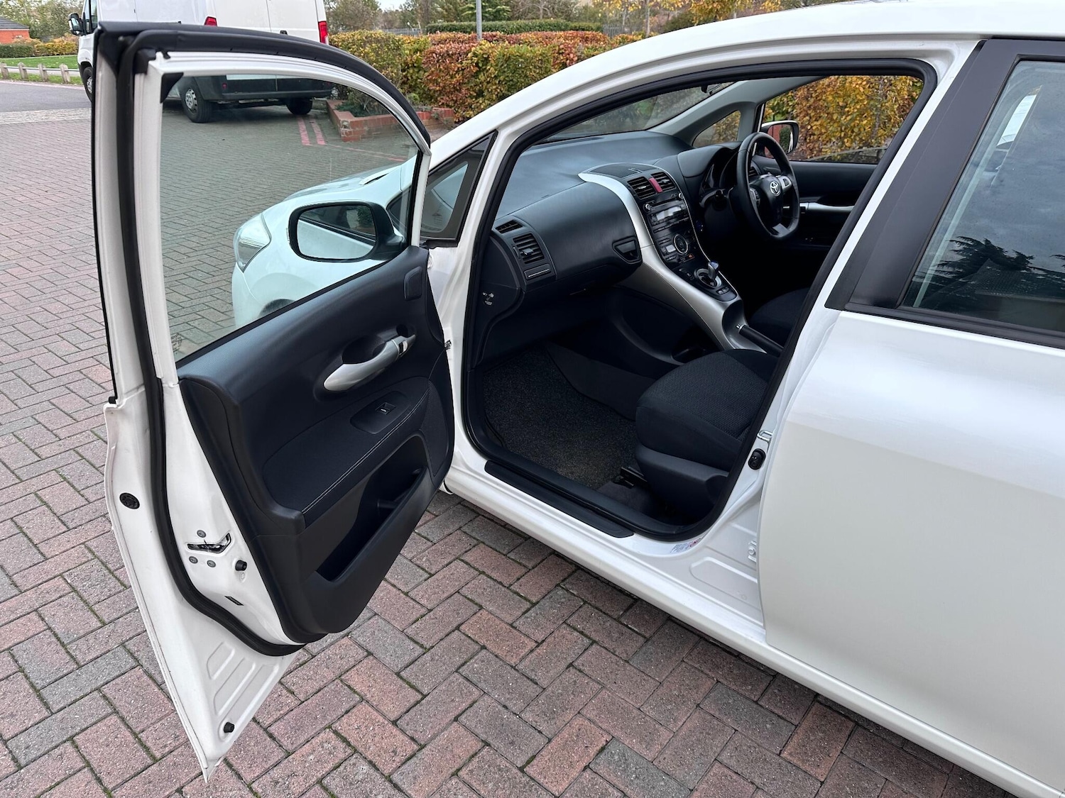 Used Toyota Auris 2011 for sale - 76174819: Photo 70