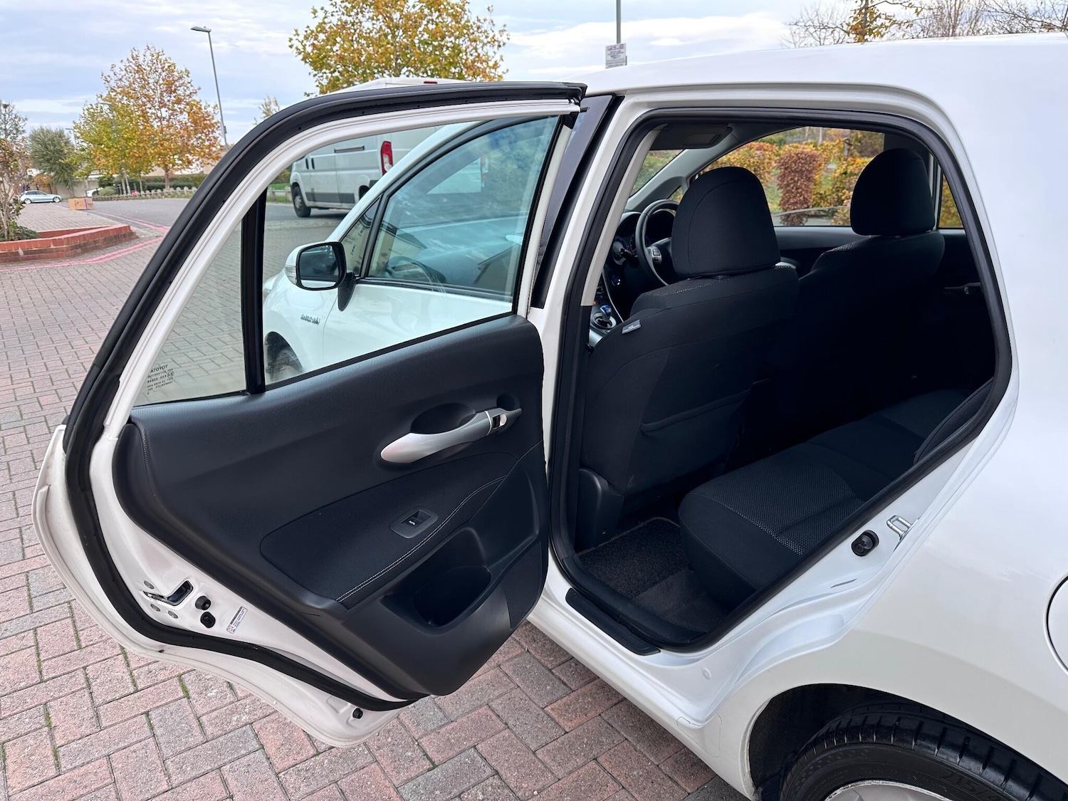 Used Toyota Auris 2011 for sale - 76174819: Photo 75