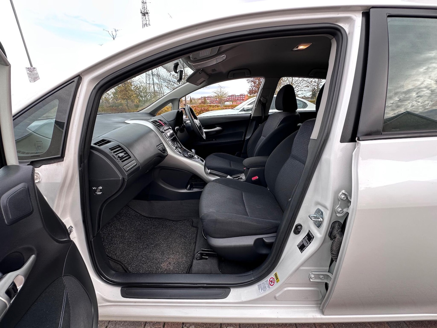 Used Toyota Auris 2011 for sale - 76174819: Photo 77