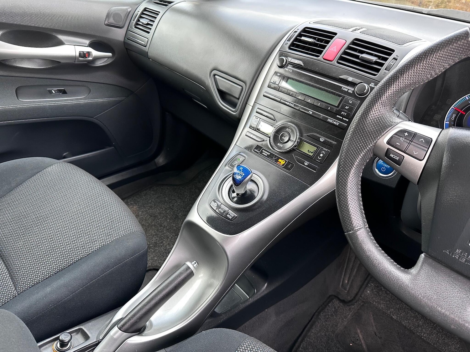 Used Toyota Auris 2011 for sale - 76174819: Photo 98