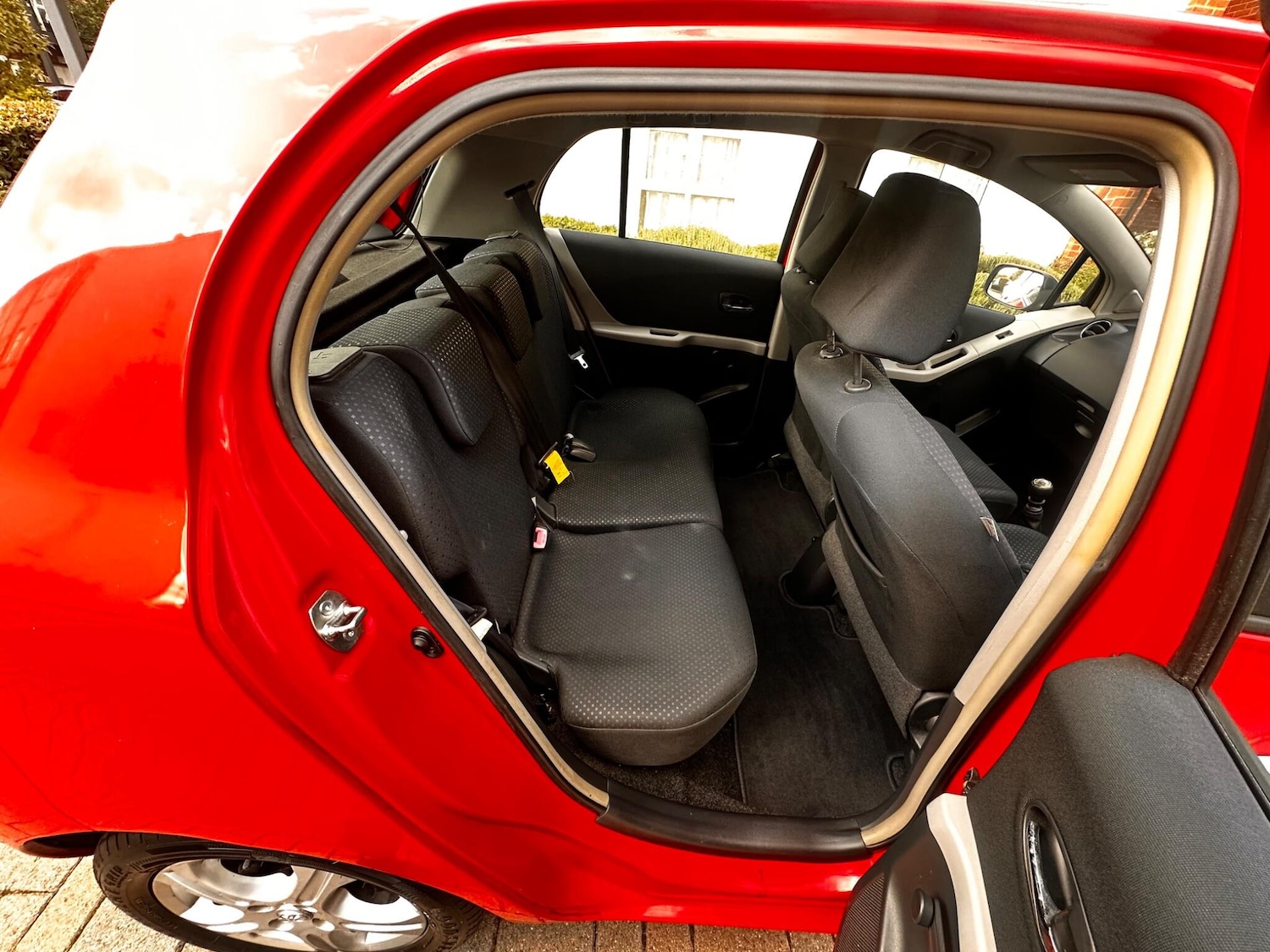 Used Toyota Yaris 2010 for sale - 75978800: Photo 41