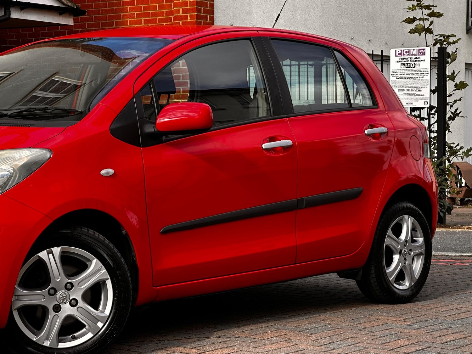 Used Toyota Yaris 2010 for sale - 75978800: Photo 49