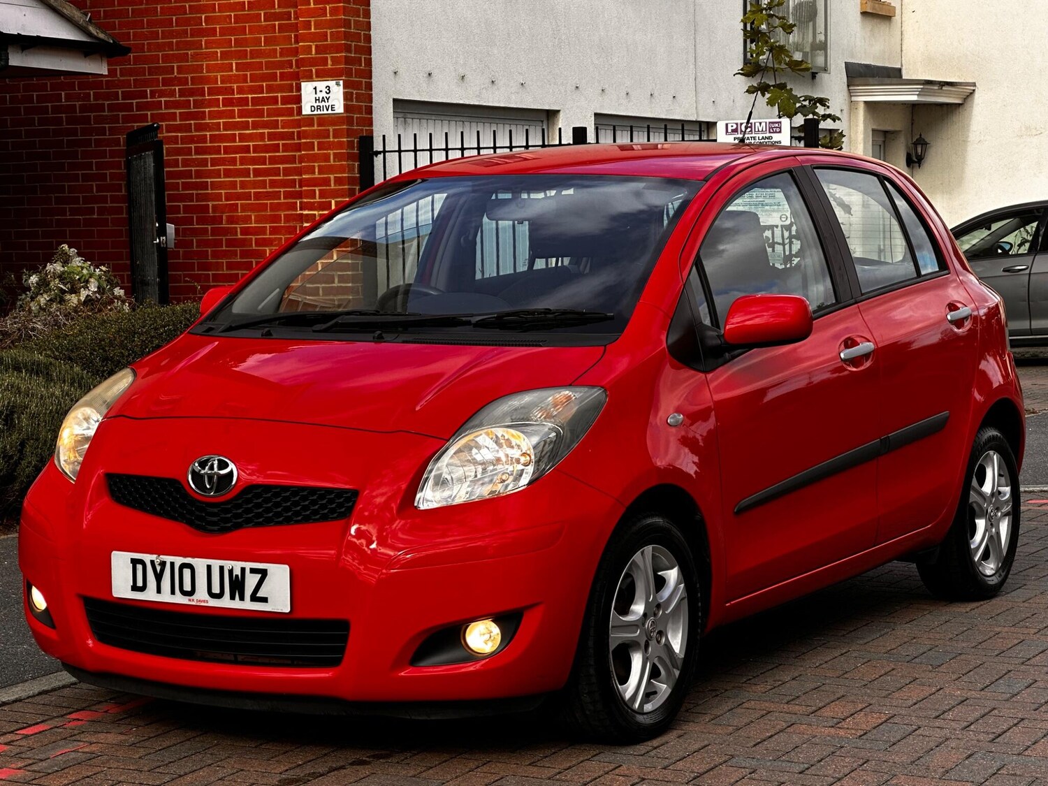 Used Toyota Yaris 2010 for sale - 75978800: Photo 67