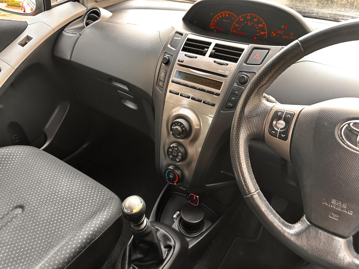 Used Toyota Yaris 2010 for sale - 75978800: Photo 87