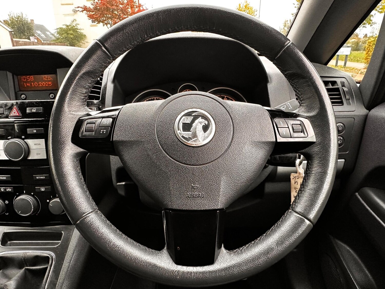 Used Vauxhall Zafira 2013 for sale - 77203833: Photo 97