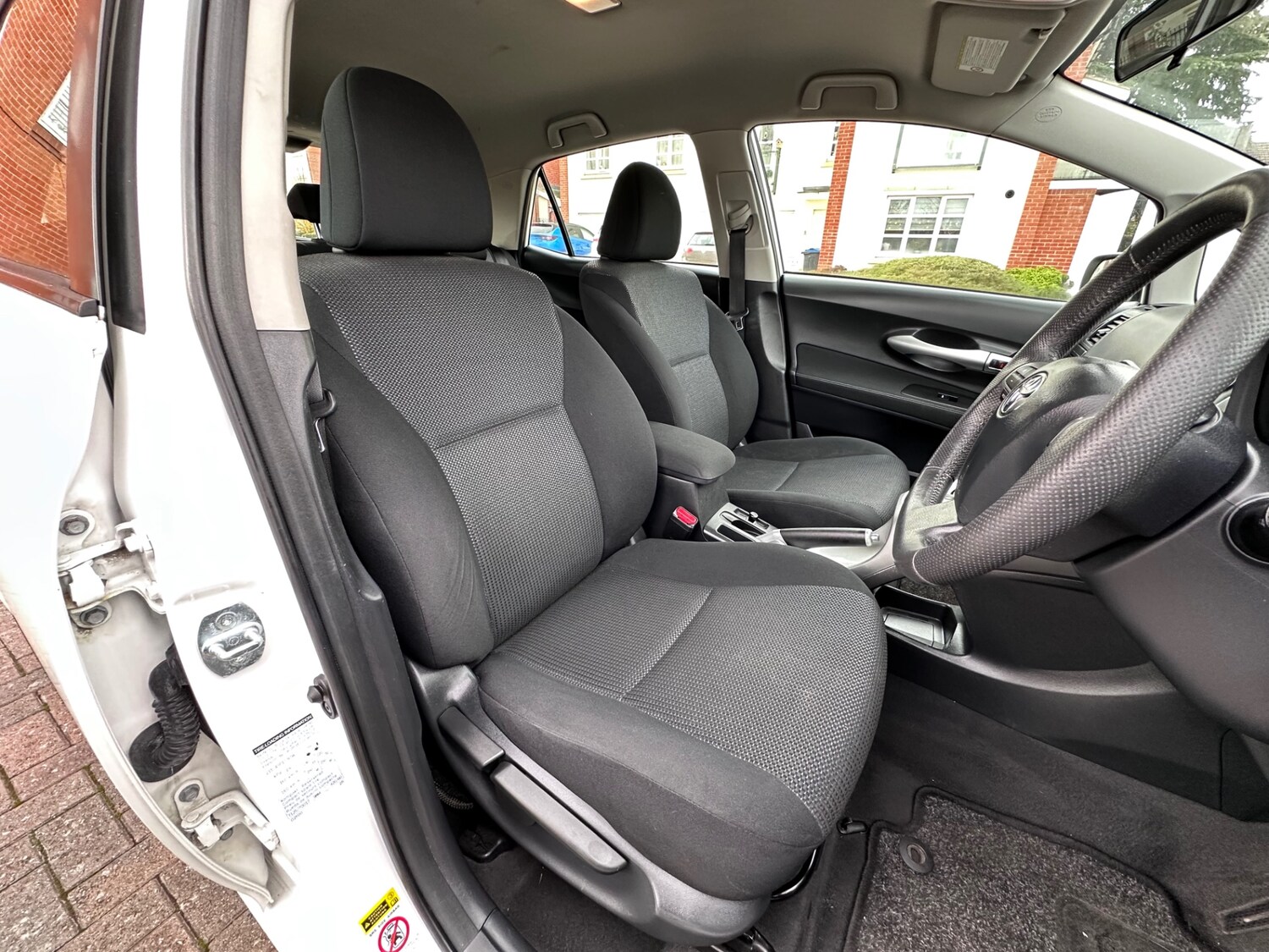 Used Toyota Auris 2011 for sale - 77335704: Photo 59