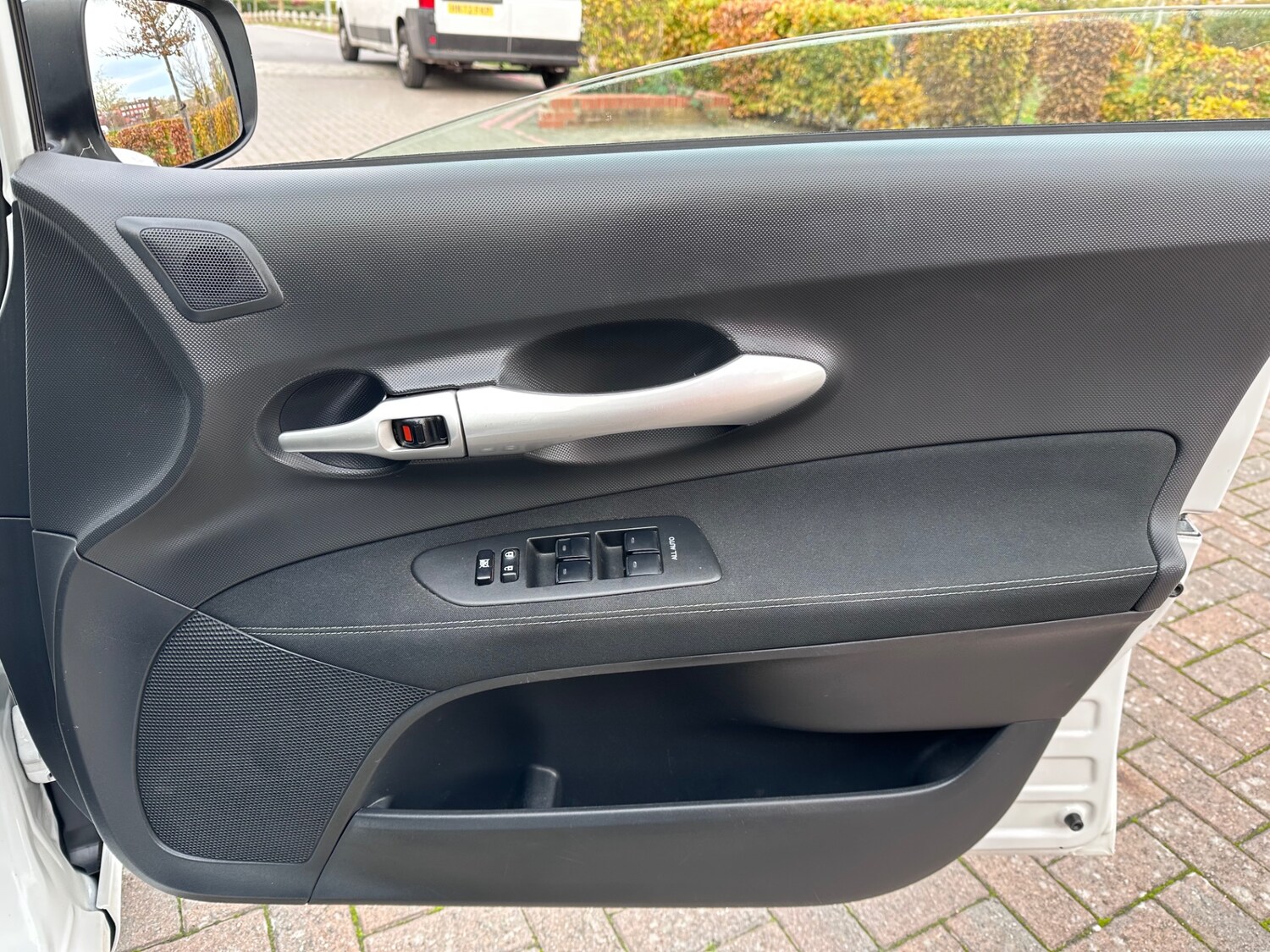 Used Toyota Auris 2011 for sale - 77335704: Photo 66