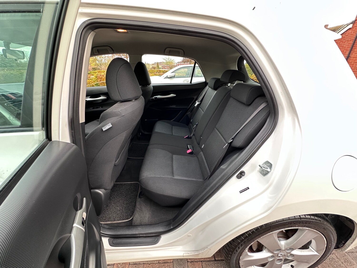 Used Toyota Auris 2011 for sale - 77335704: Photo 82