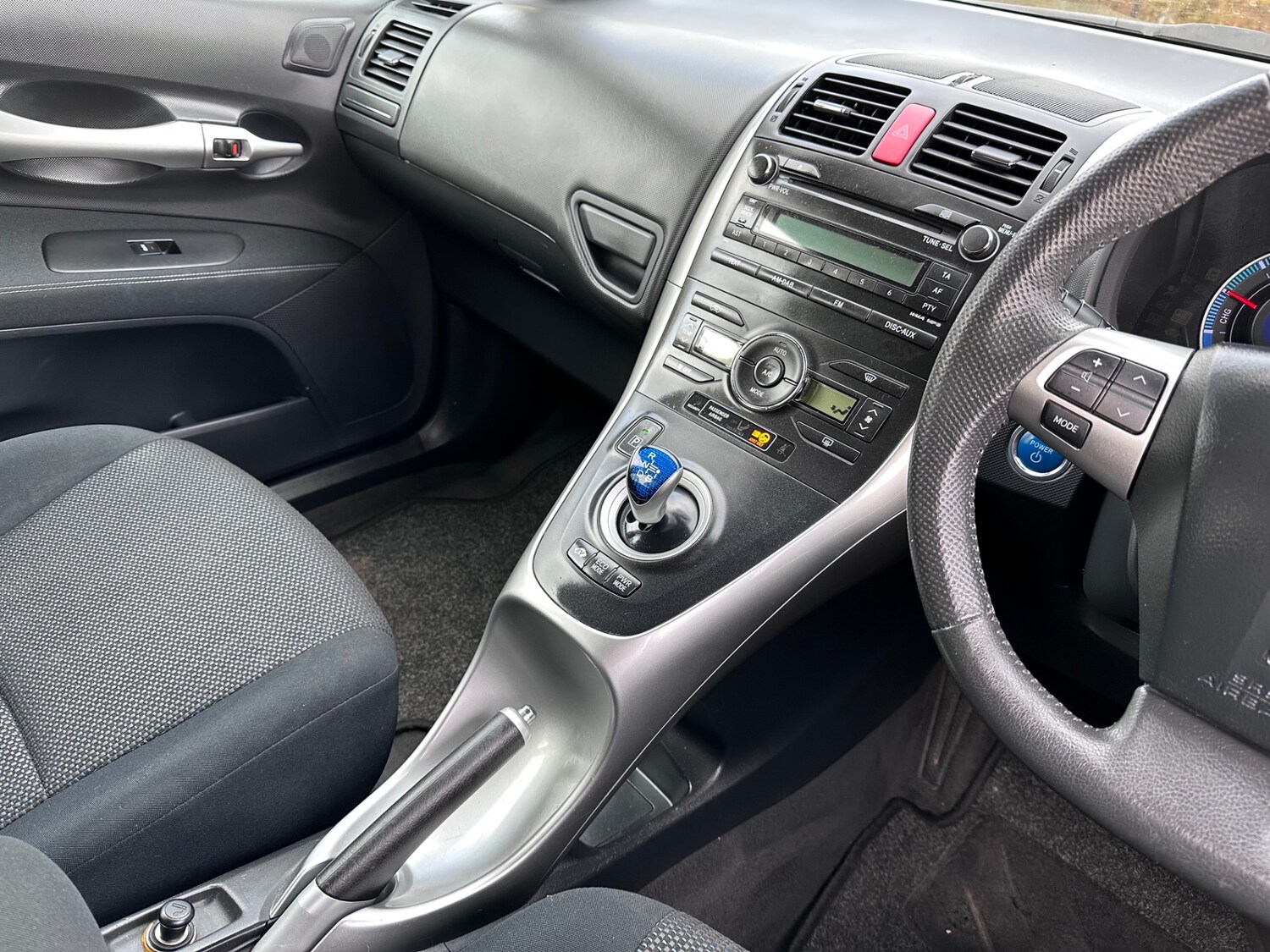 Used Toyota Auris 2011 for sale - 77335704: Photo 98