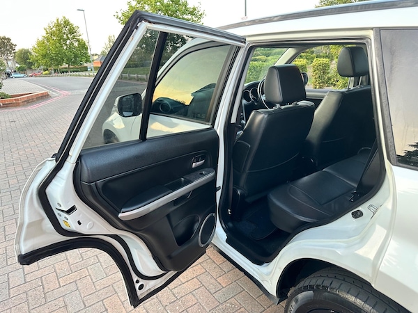 Used Suzuki Grand Vitara 2011 for sale - 75540125: Photo 77