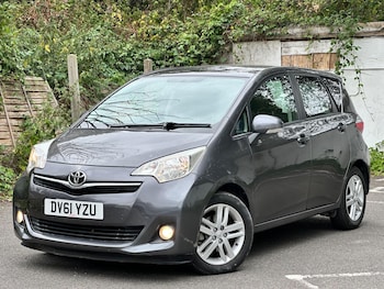 Used Toyota Verso 2011 for sale - 75614298: Photo
