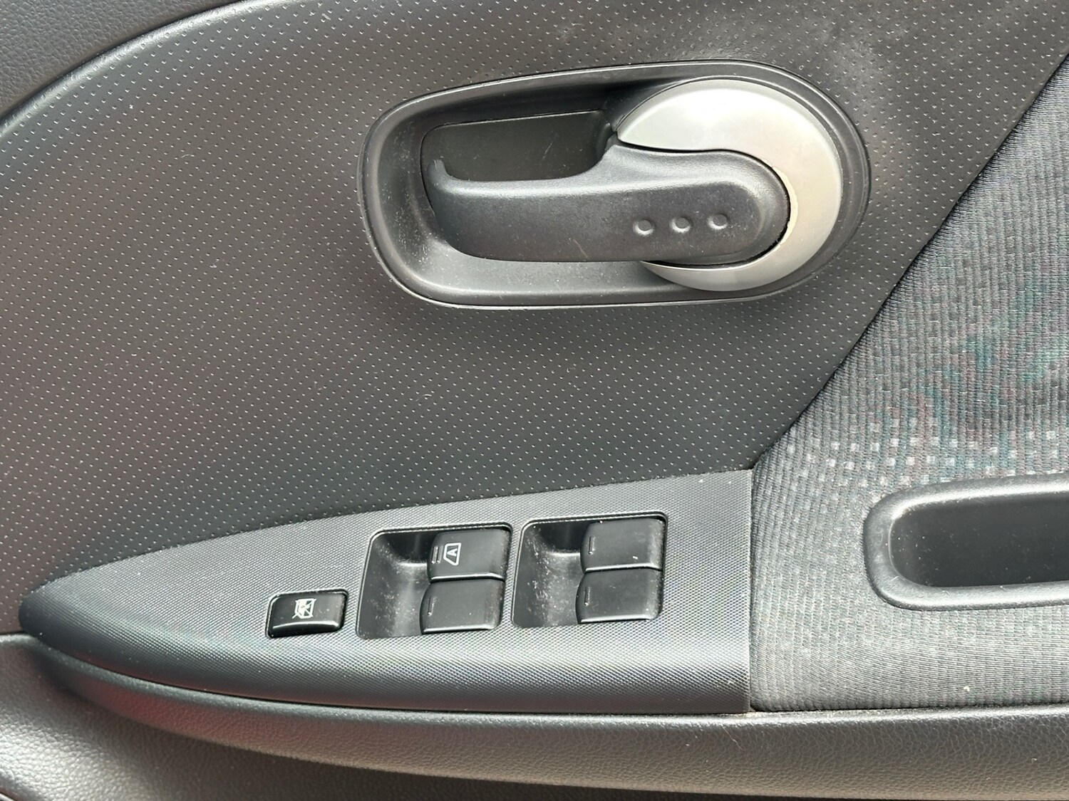 Used Nissan Note 2010 for sale - 77335677: Photo 65