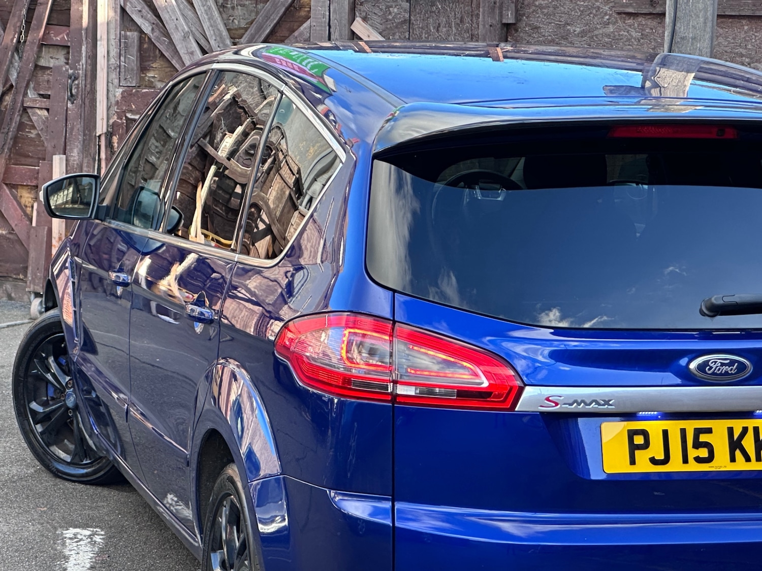 Used Ford S-Max 2015 for sale - 77335690: Photo 12