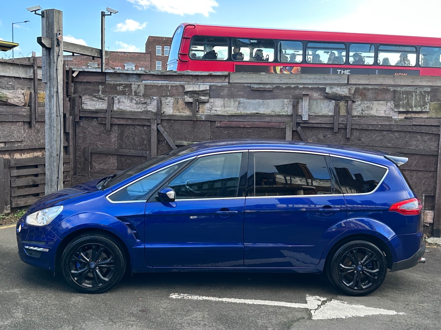 Used Ford S-Max 2015 for sale - 77335690: Photo 4