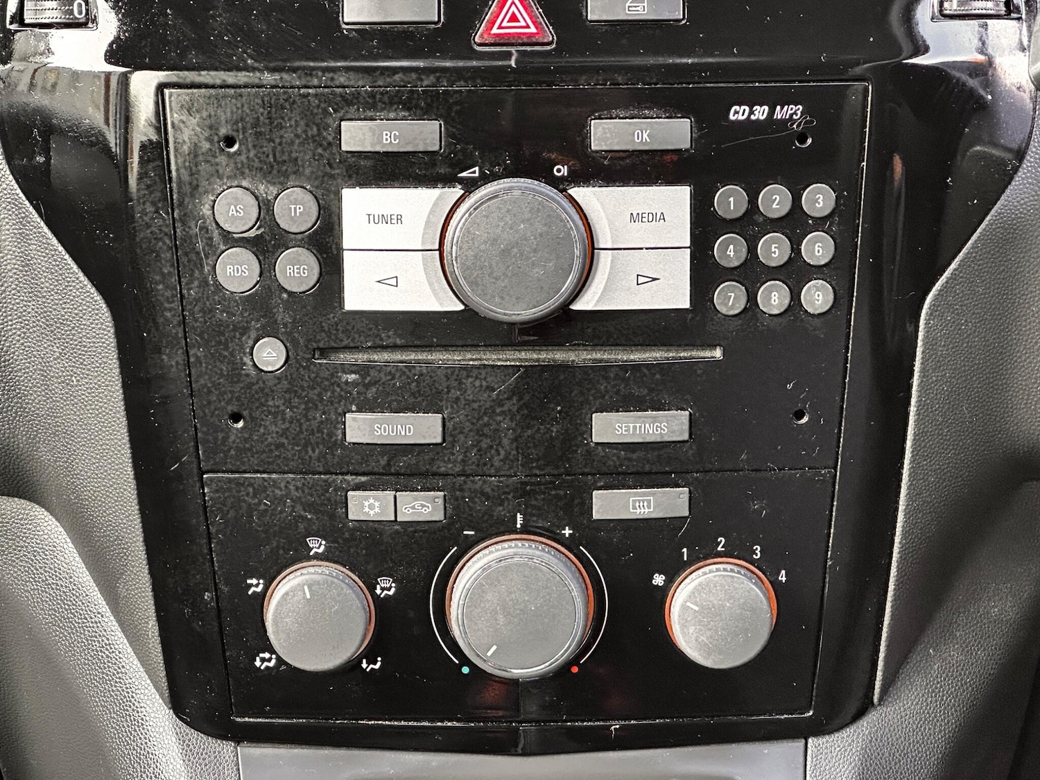 Used Vauxhall Zafira 2013 for sale - 76990315: Photo 90