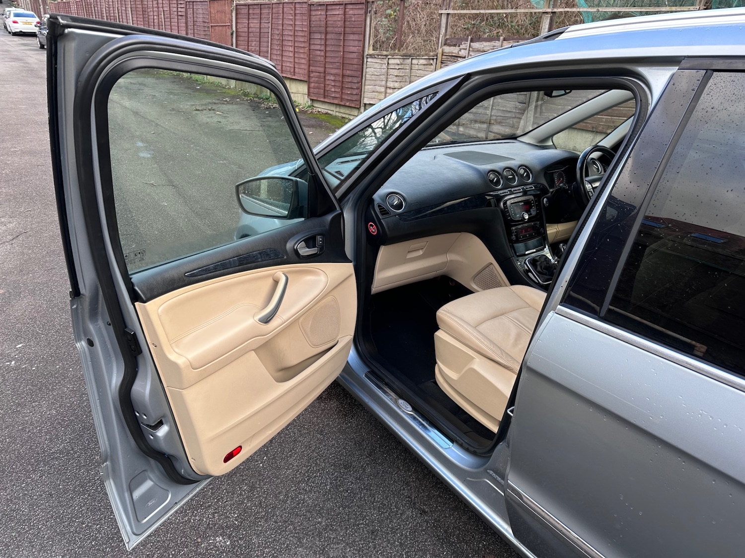 Used Ford Galaxy 2013 for sale - 77335670: Photo 32