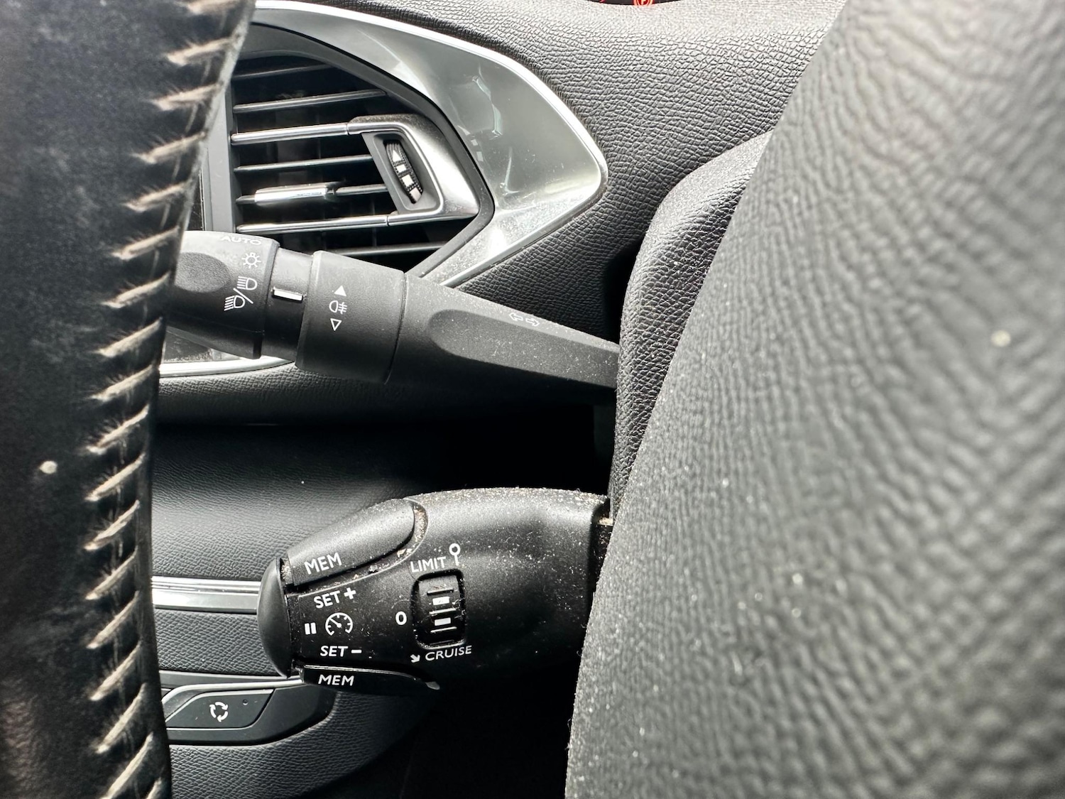 Used Peugeot 308 2016 for sale - 76898341: Photo 34