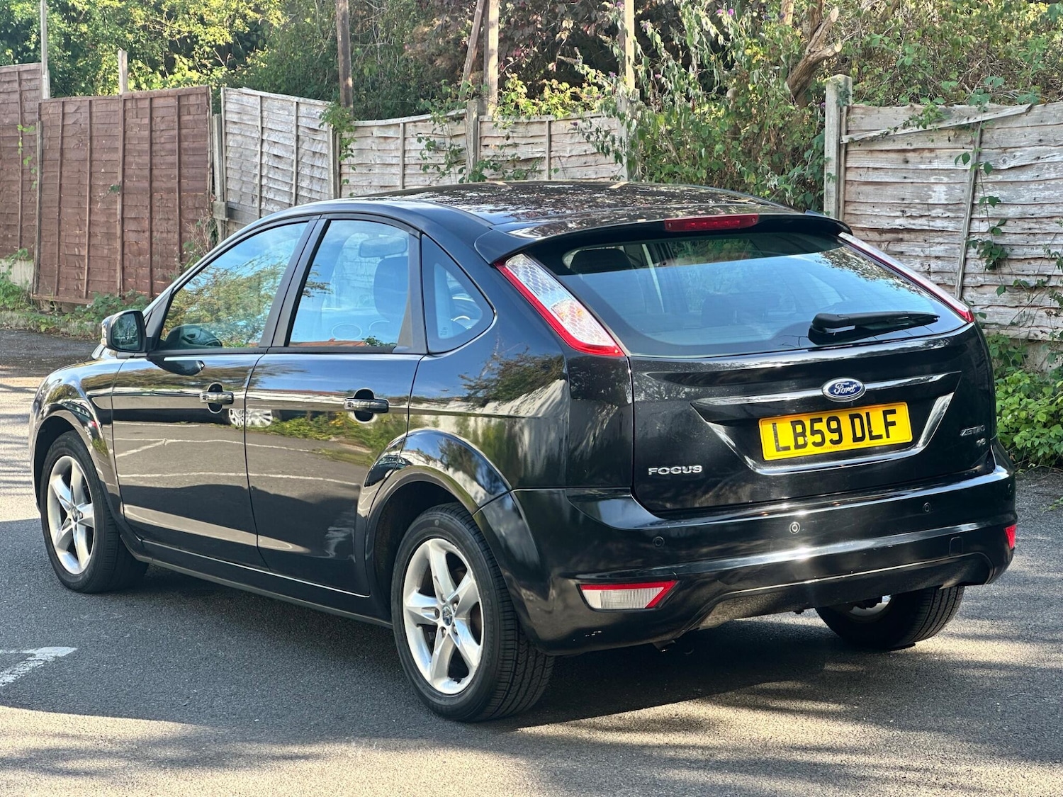 Used Ford Focus 2010 for sale - 76988020: Photo 17