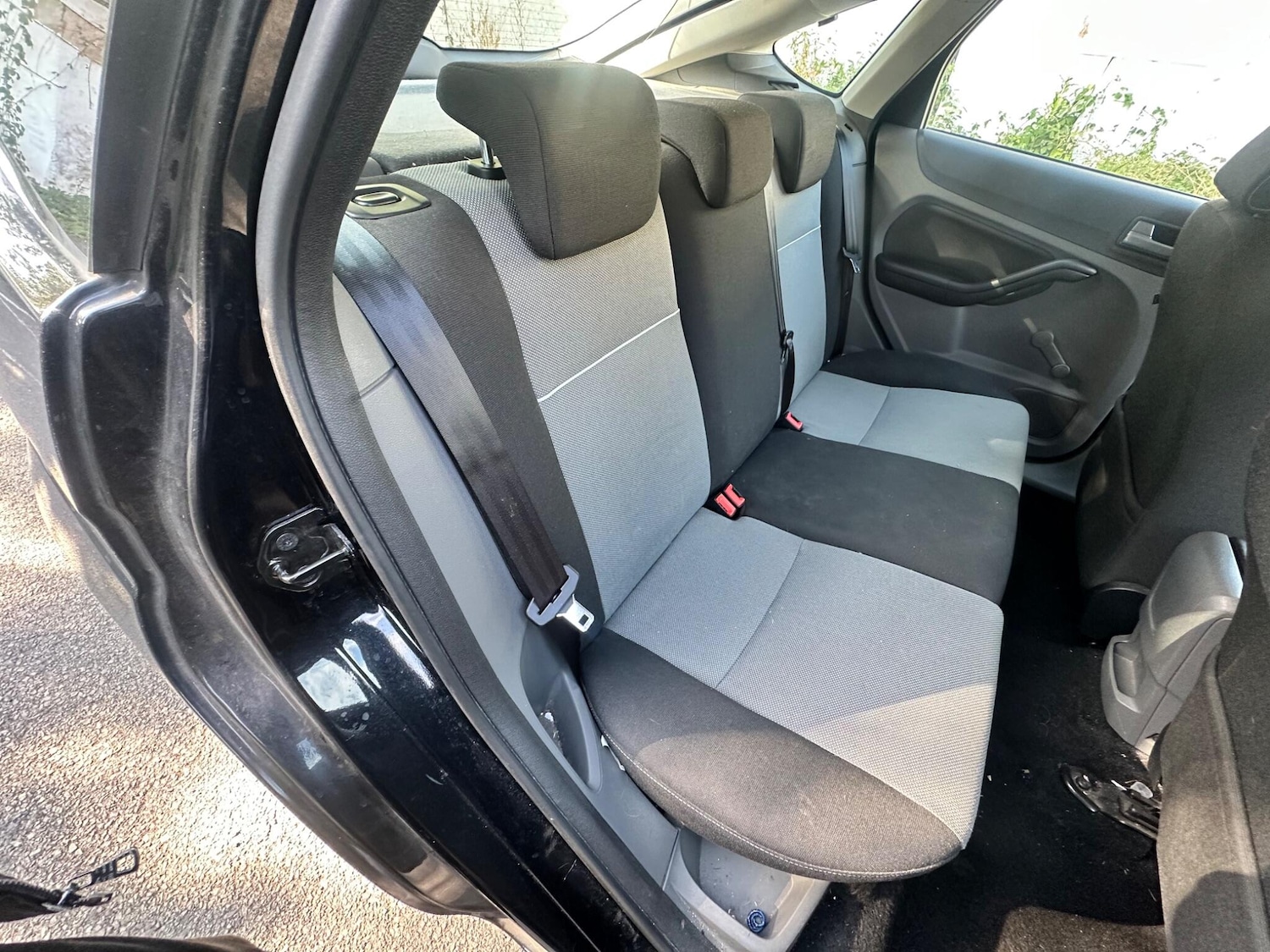 Used Ford Focus 2010 for sale - 76988020: Photo 28