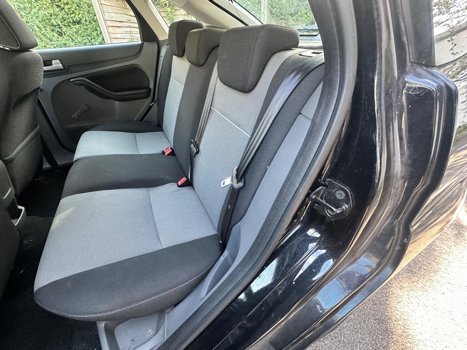 Used Ford Focus 2010 for sale - 76988020: Photo 36