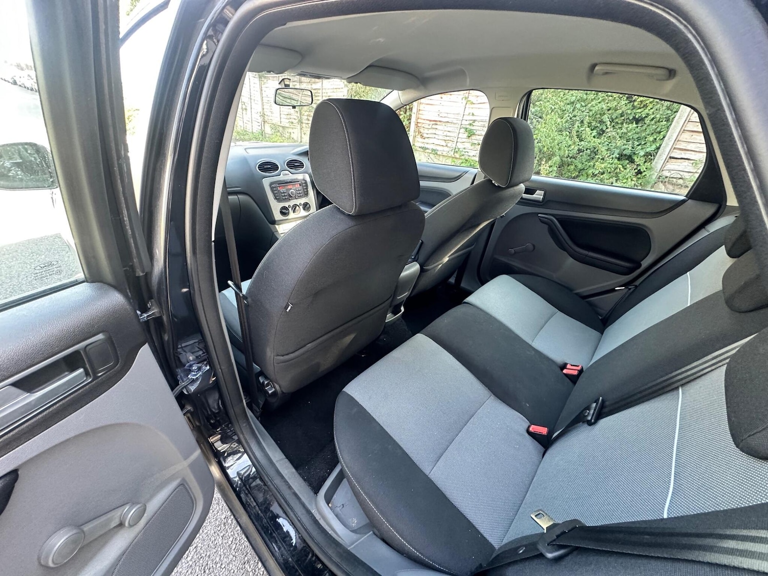 Used Ford Focus 2010 for sale - 76988020: Photo 38