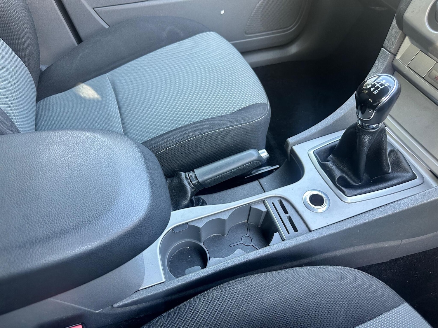 Used Ford Focus 2010 for sale - 76988020: Photo 47