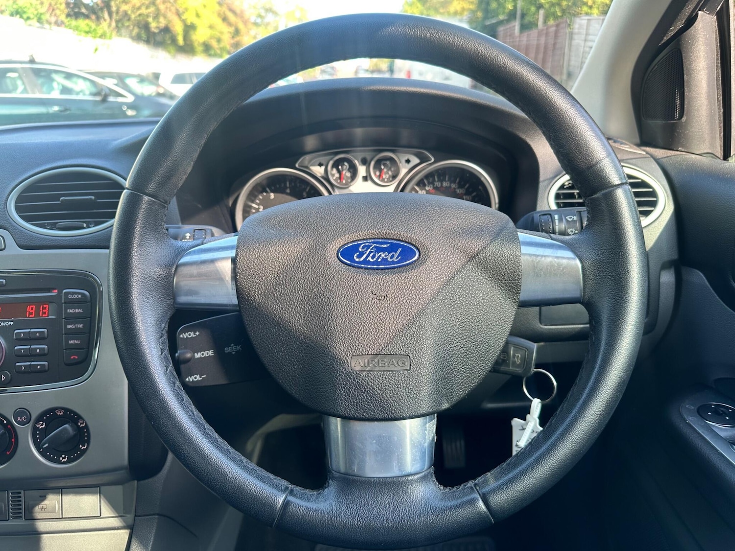 Used Ford Focus 2010 for sale - 76988020: Photo 48