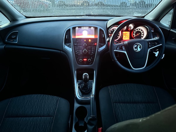 Used Vauxhall Astra 2015 for sale - 74957563: Photo 31
