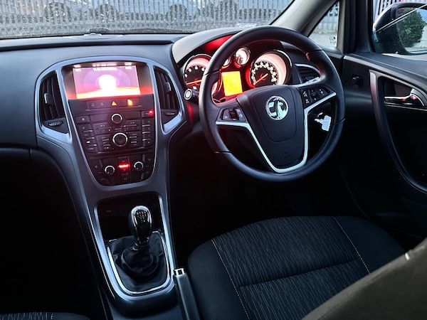 Used Vauxhall Astra 2015 for sale - 74957563: Photo 40