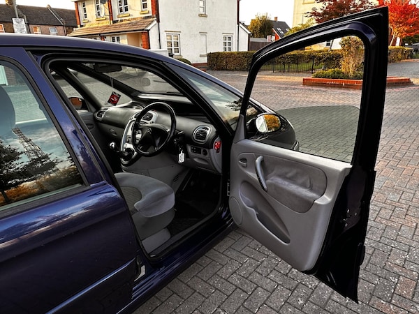 Used Citroen Xsara Picasso 2007 for sale - 76109830: Photo 63