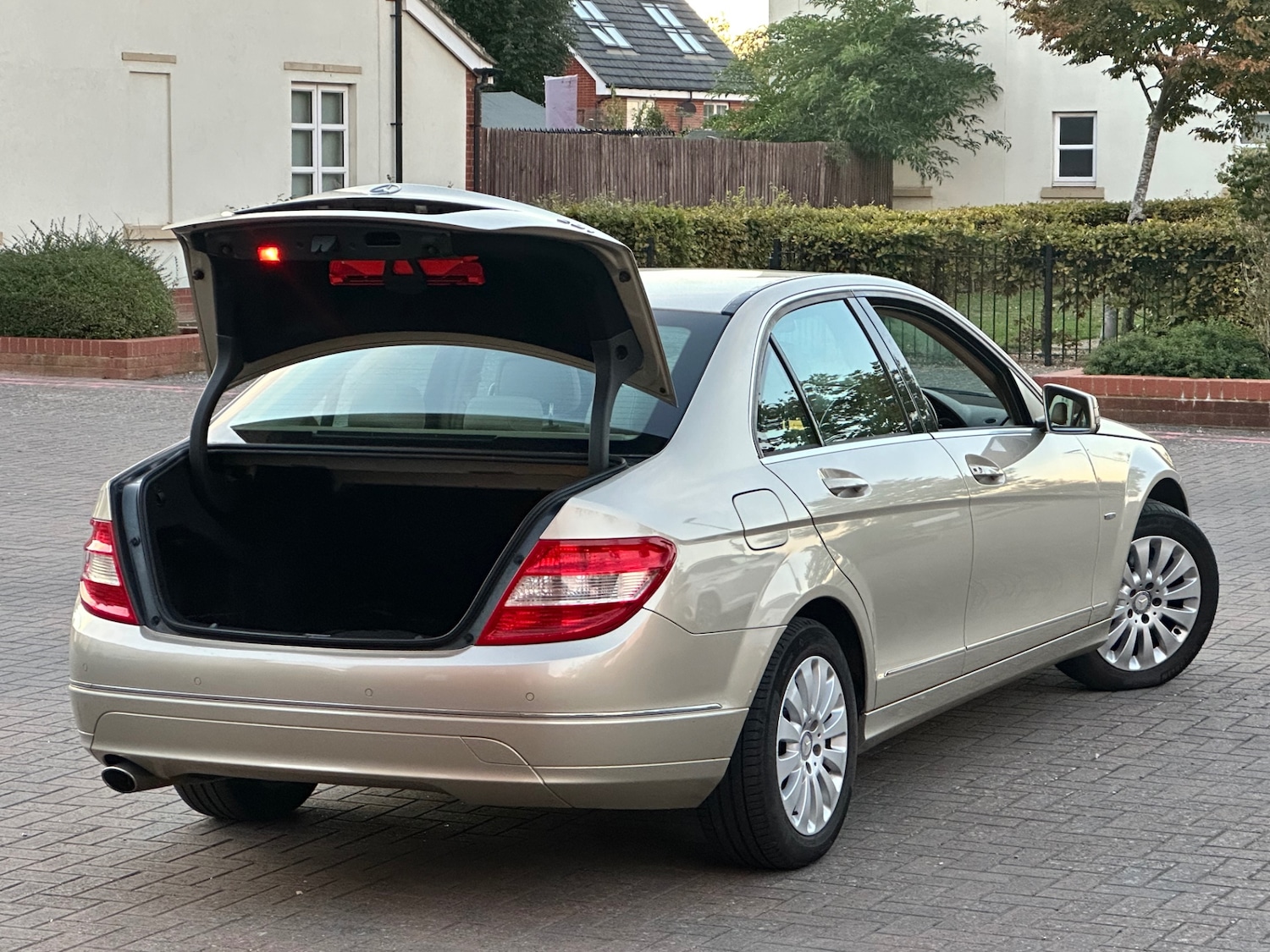 Used Mercedes-Benz C Class 2009 for sale - 77335667: Photo 28