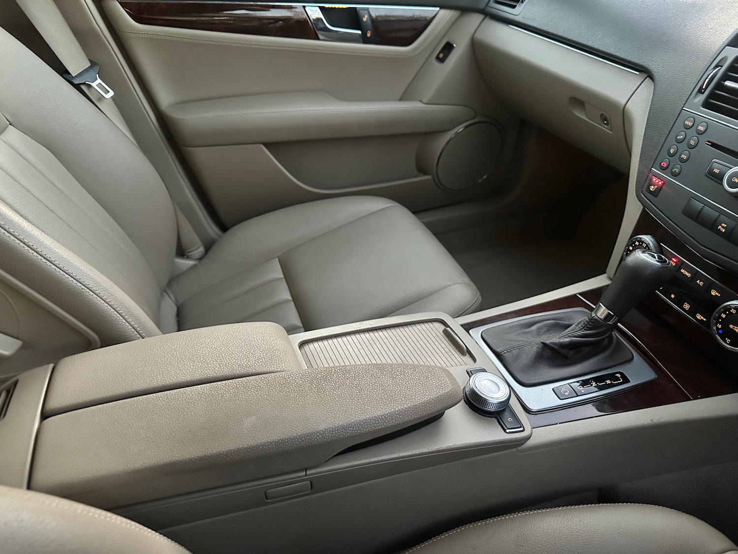 Used Mercedes-Benz C Class 2009 for sale - 77335667: Photo 89