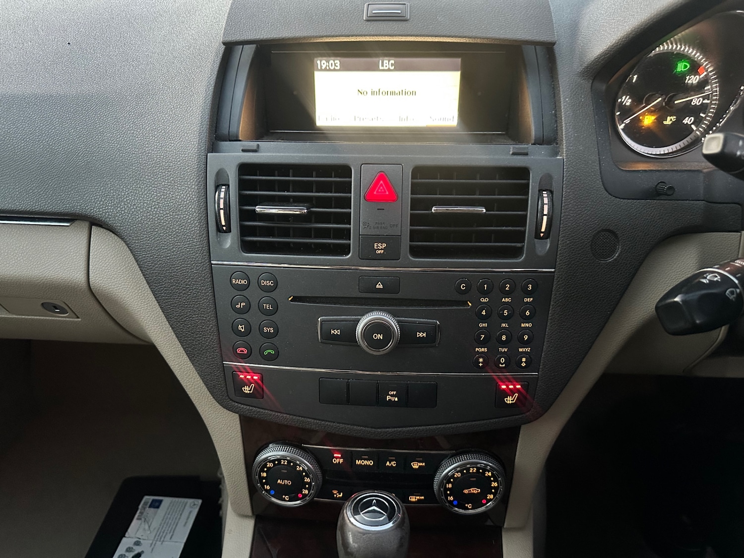 Used Mercedes-Benz C Class 2009 for sale - 77335667: Photo 96